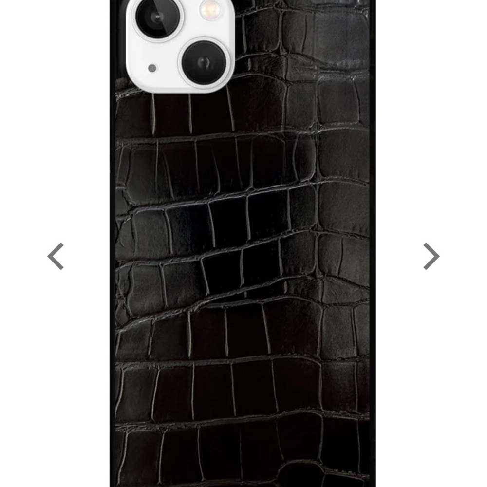BNIB Black Crocodile Flaunt Square iPhone 14 Plus Case